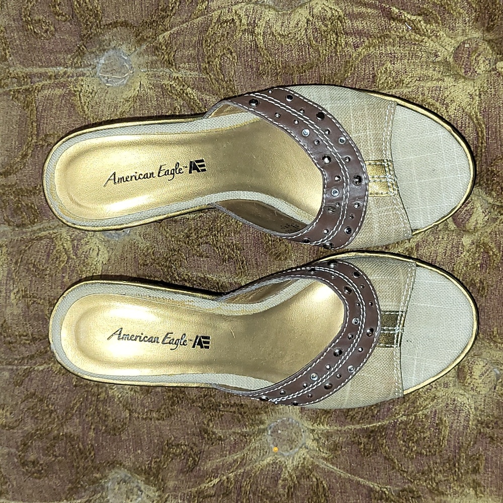 American Eagle women's wedge, 6, Brown with rhinestones